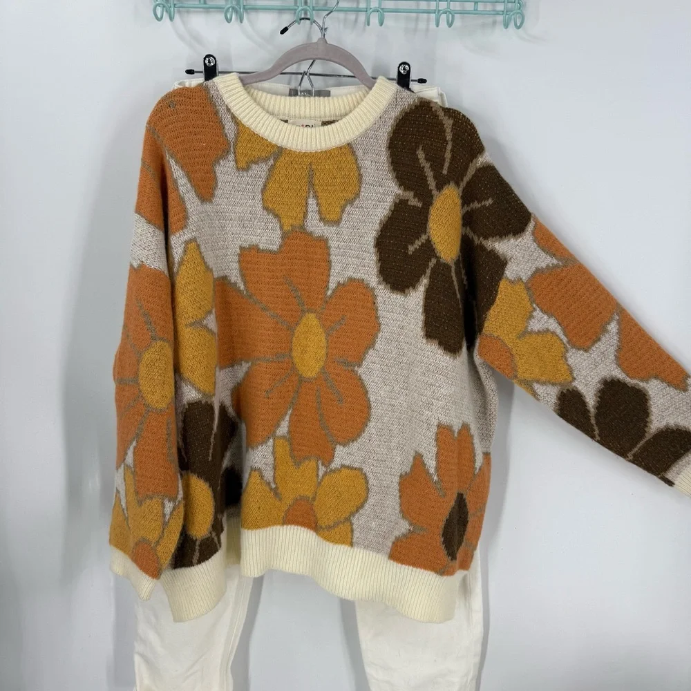 BiBi Orange, Brown, Cream large, bold Floral print Crew Neck cozy Sweater M - Picture 1 of 10